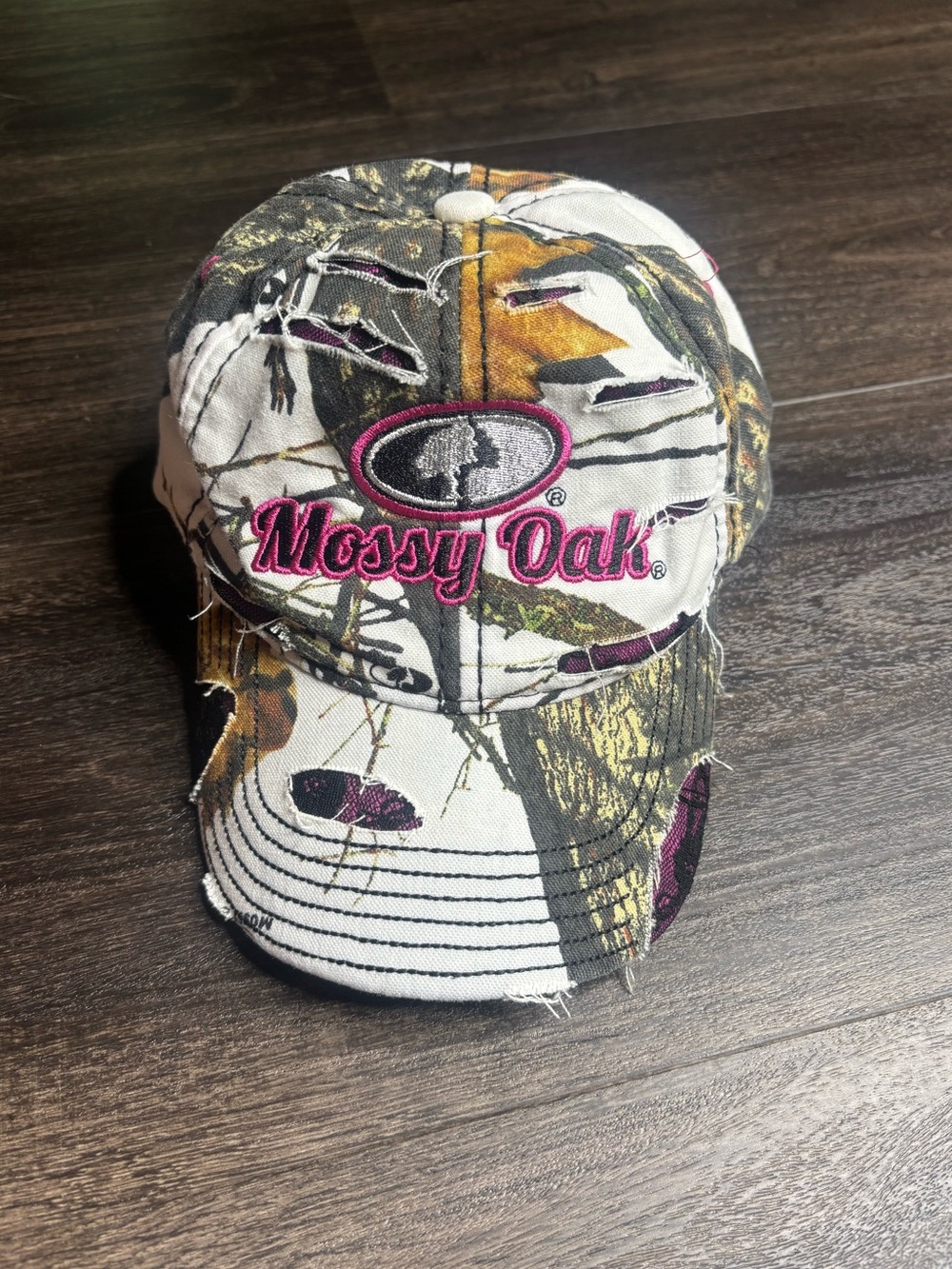 Y2K Mossy Oak Ladies Camo Hat Factory Distressed Camouflage Cap